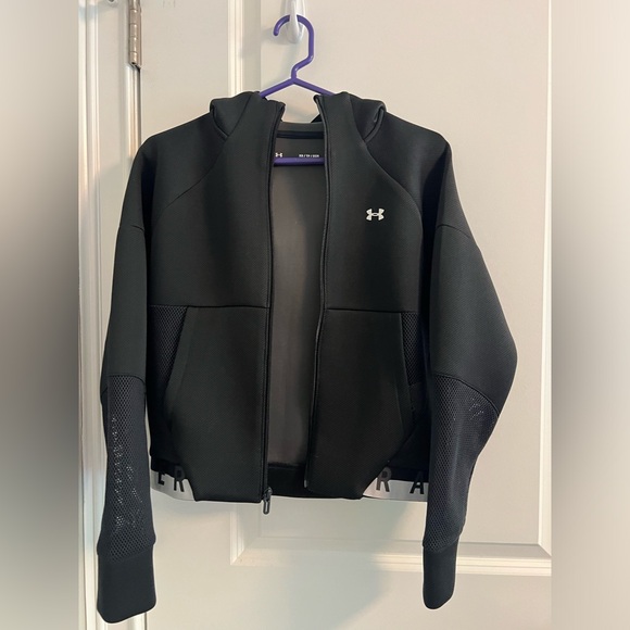 Under Armour zip up hoodie with mesh arms - size XS - Picture 3 of 6